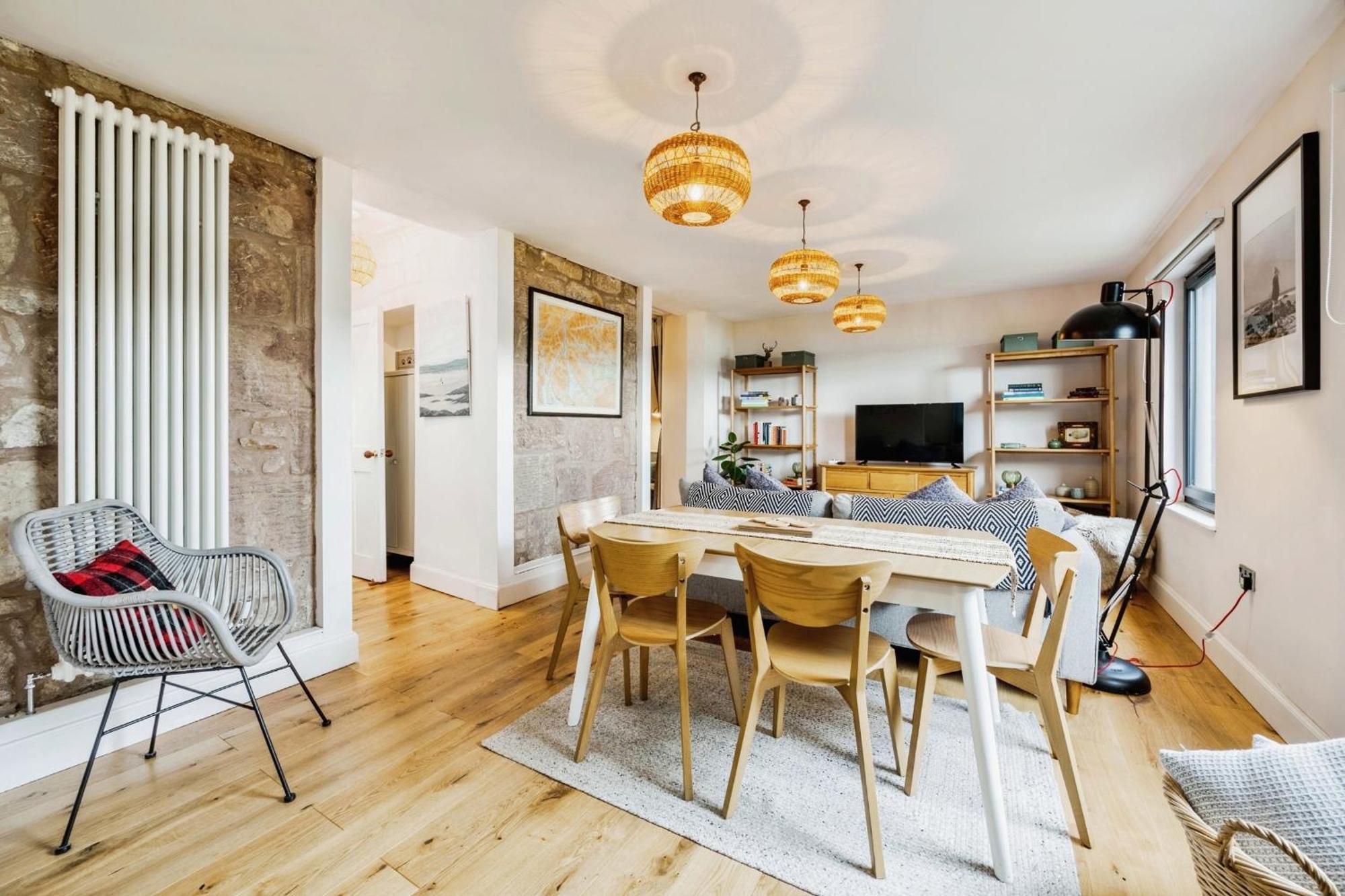 Cosy Lochside Cottage With Mountain And Sea Views Clynder Exteriér fotografie
